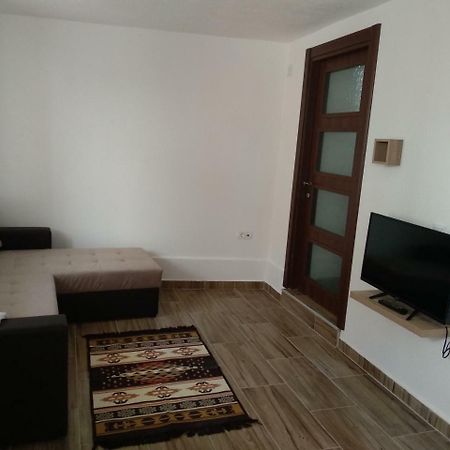 At George'S Apartments Ohrid Exterior photo