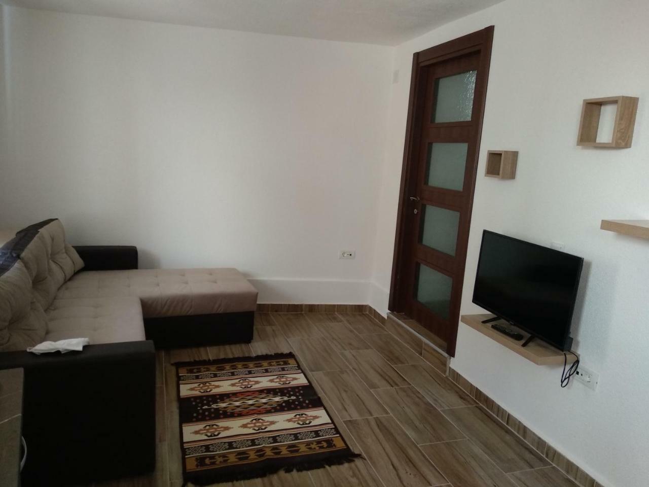 At George'S Apartments Ohrid Exterior photo
