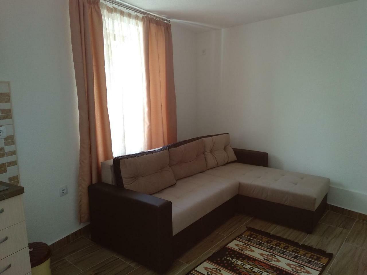 At George'S Apartments Ohrid Exterior photo