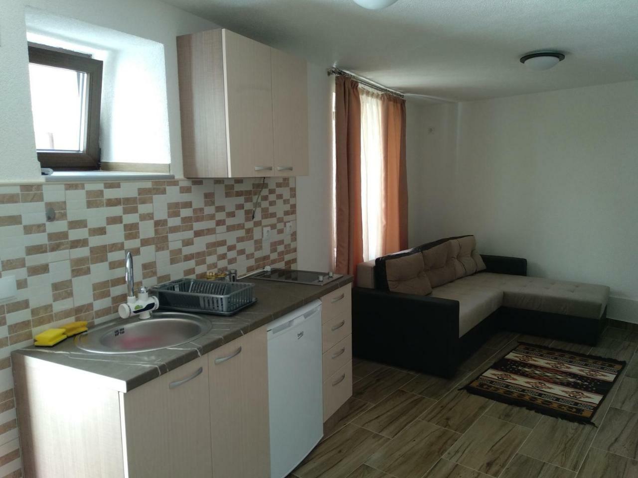 At George'S Apartments Ohrid Exterior photo